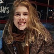 Soy estudiante de árabe y me gusta la enseñanza del español a extranjeros que se interesen por la lengua ya sea de manera profesional, como por ocio